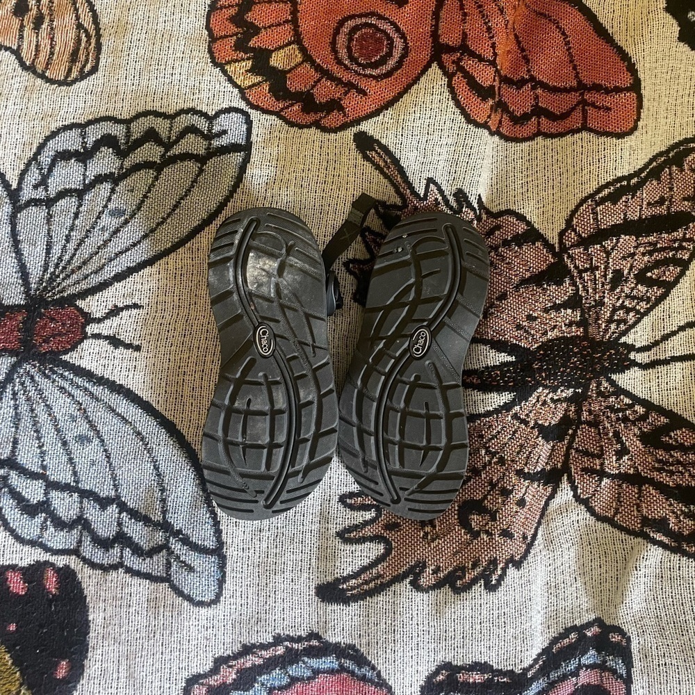 chacos - Picture 2 of 2